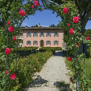 https://villa-agnolaccio-residenza-depoca.it-tuscanyhotel.com