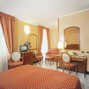 https://hotel-ristorante-ulivi.hotelitalianriviera.com